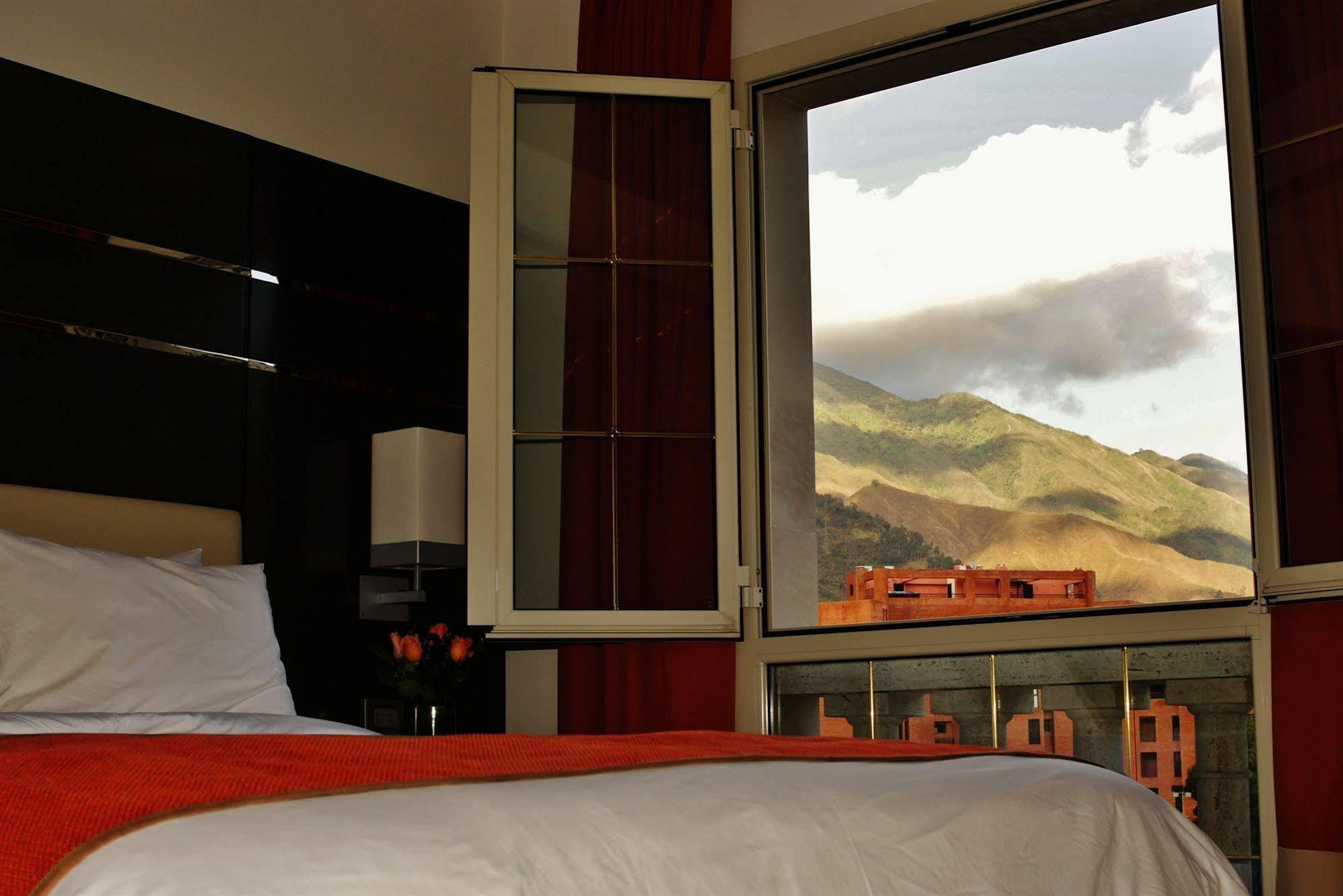 Hotel Altamira Village Caracas Exterior photo